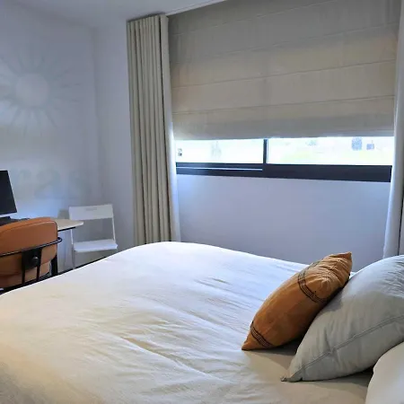 Luxury, Ocean View, Pool, Gym & Club *