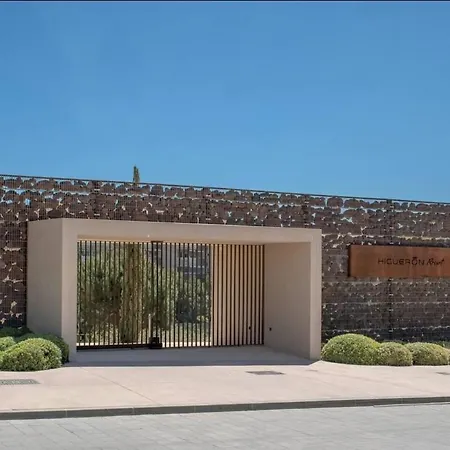 Luxury, Ocean View, Pool, Gym & Club * Fuengirola