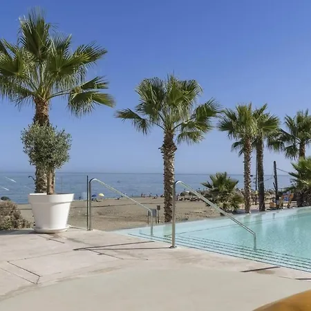 Luxury, Ocean View, Pool, Gym & Club