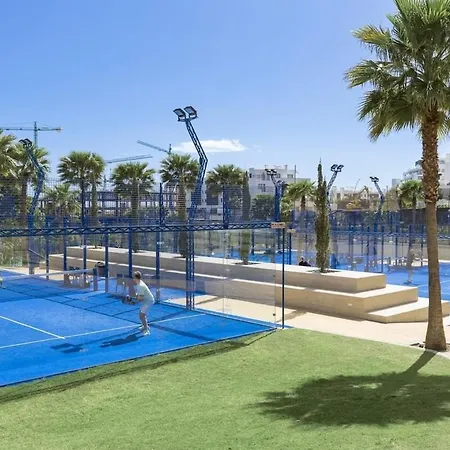 Luxury, Ocean View, Pool, Gym & Club *